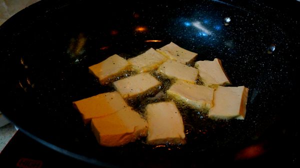 香辣酱汁焖豆腐