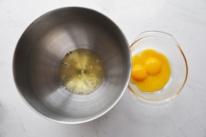 戚风蛋糕（电饭煲版）的做法