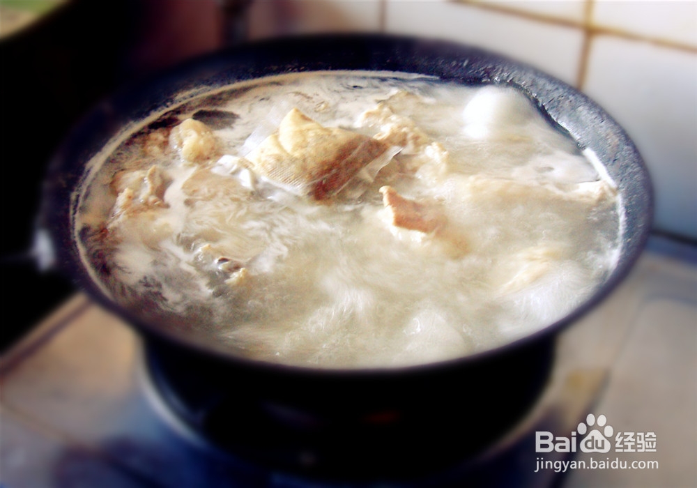 如何烹制色香味俱全的红焖羊排