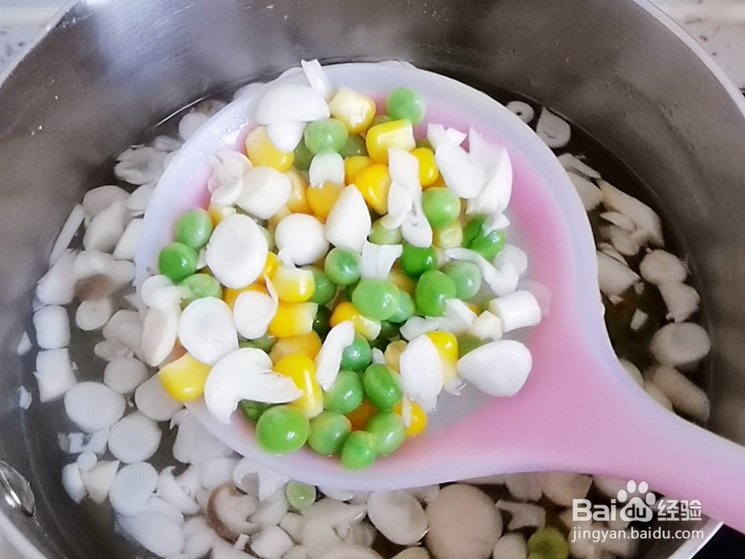 高蛋白低脂肪的三色藜麦虾仁炒饭