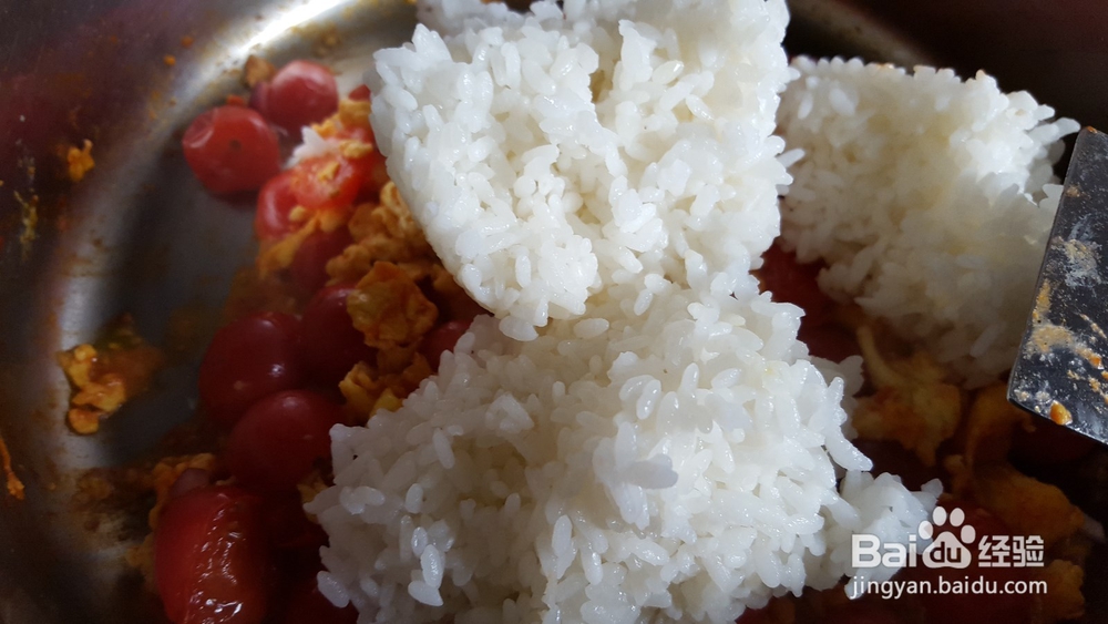 如何做圣女果炒鸡蛋饭