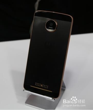 模块化的5.2毫米刀锋 新旗舰联想Moto Z 上手