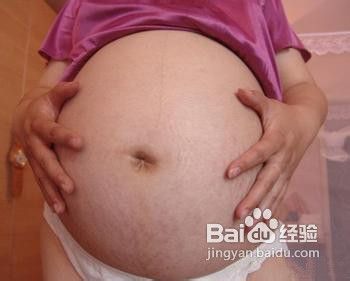 妊娠纹修复精华的按摩方法是什么？