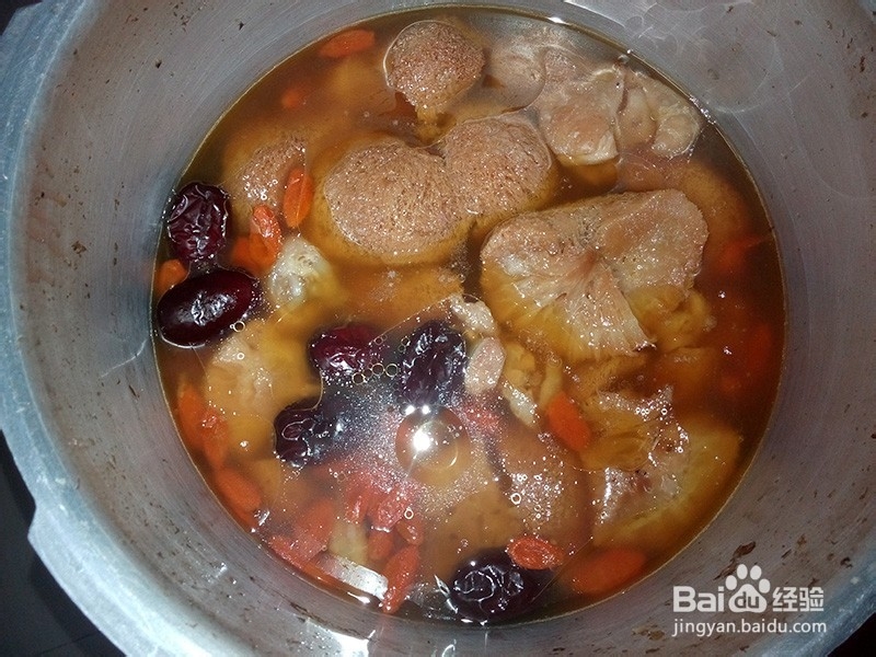 养胃靓汤：猴头菇煲鸡汤