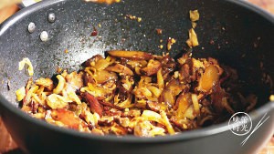 教你怎么做干锅腊肉茶树菇