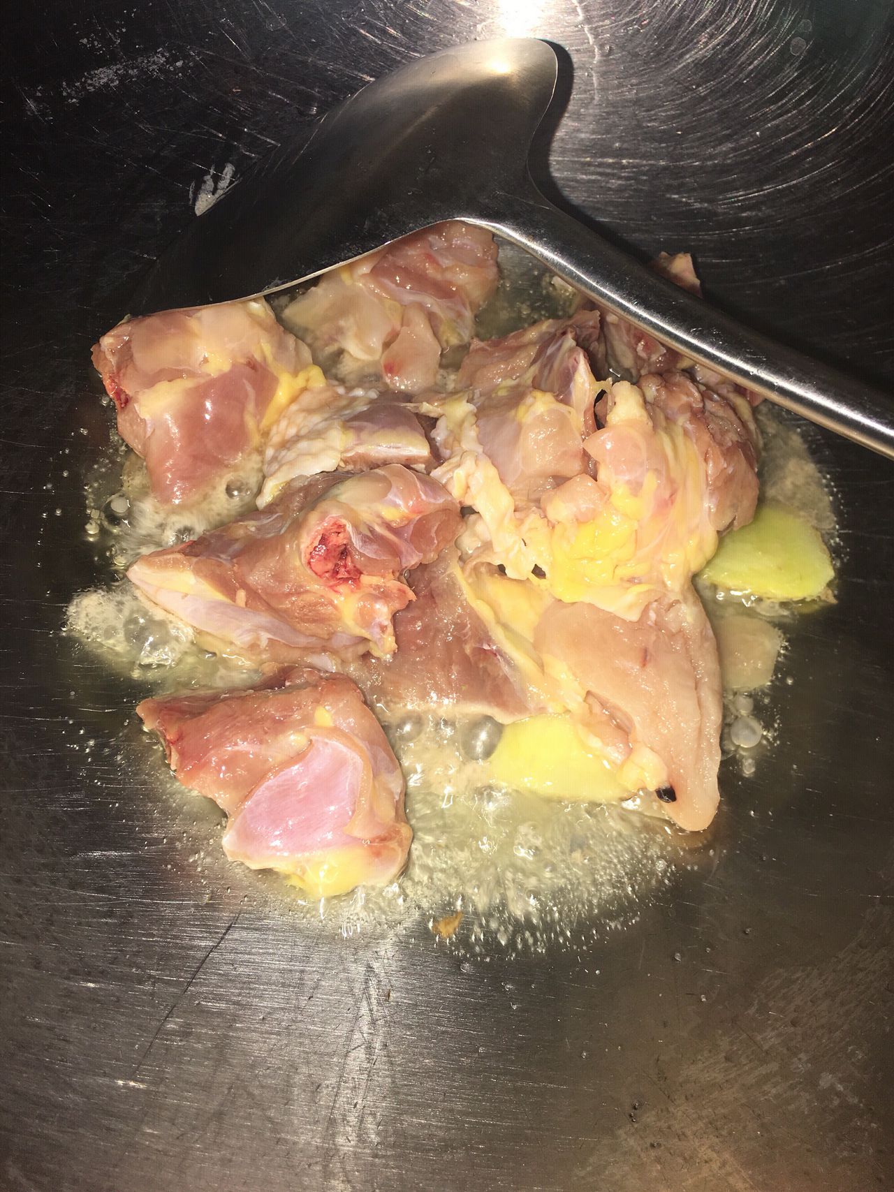 姥姥做的海带鸡肉汤真是人间美味！