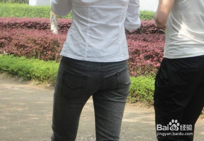 屁股肿了怎么办
