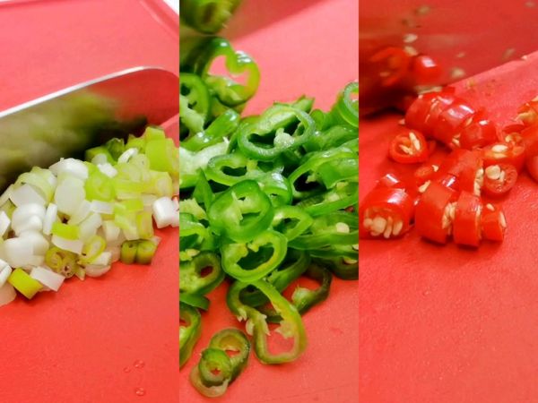 鸡蛋酱拌玉米面条