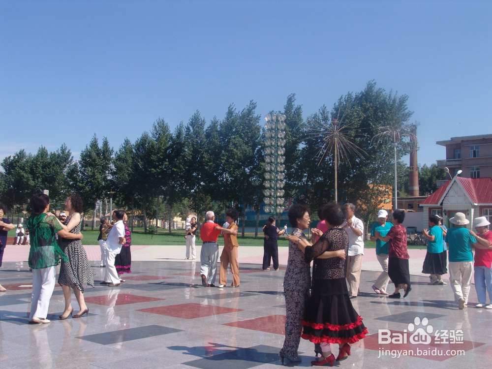 如何赞美老年舞蹈队