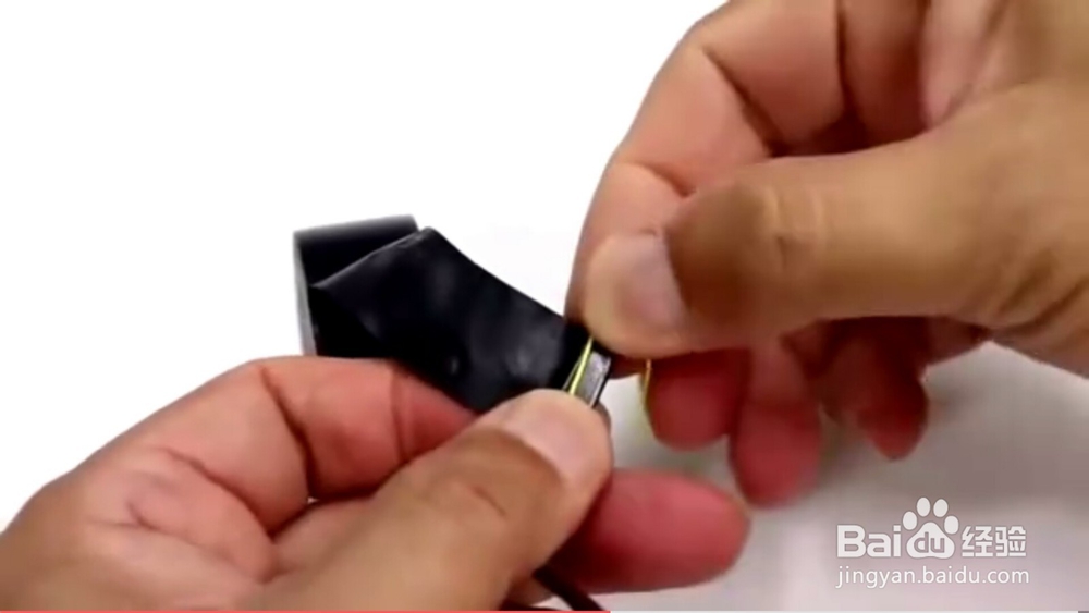 如何用简易绳套制作捕鼠器