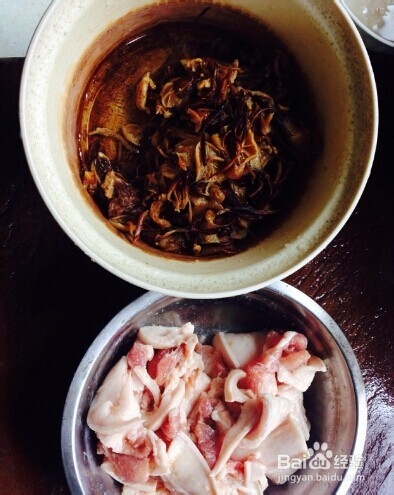 私房菜茶树菇爆炒五花肉