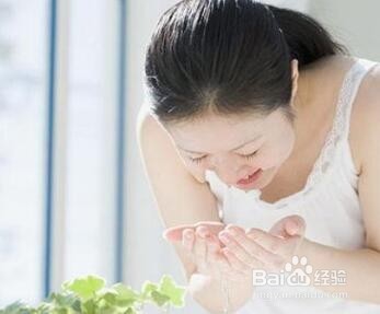 润白皮肤的蜂蜜橄榄油洁面乳如何做