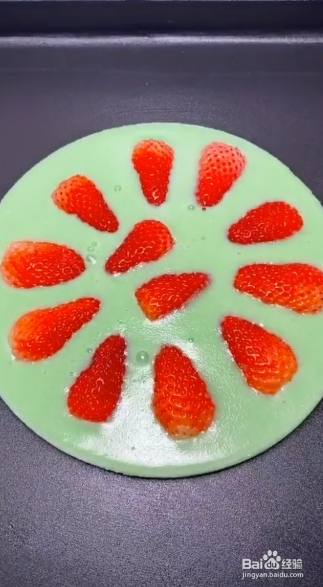 如何简单制作美味好吃的草莓布丁