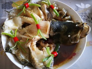 食补养生清蒸鲈鱼（不用鱼盘）