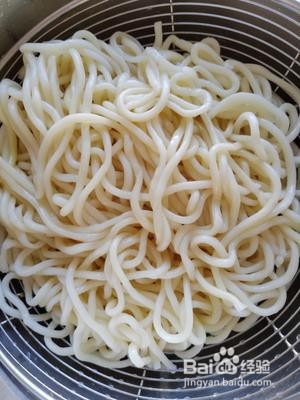 如何制作葱油面