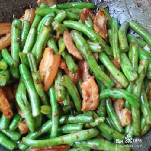在家怎样做豆角焖面条好吃