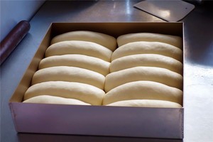 奶香味糯米板大排面包卷怎么做？