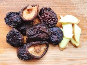 香飘十里板栗炖鸡汤