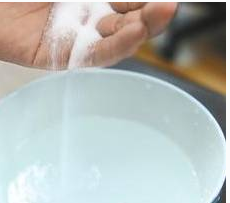 如何洗掉衣服上风油精