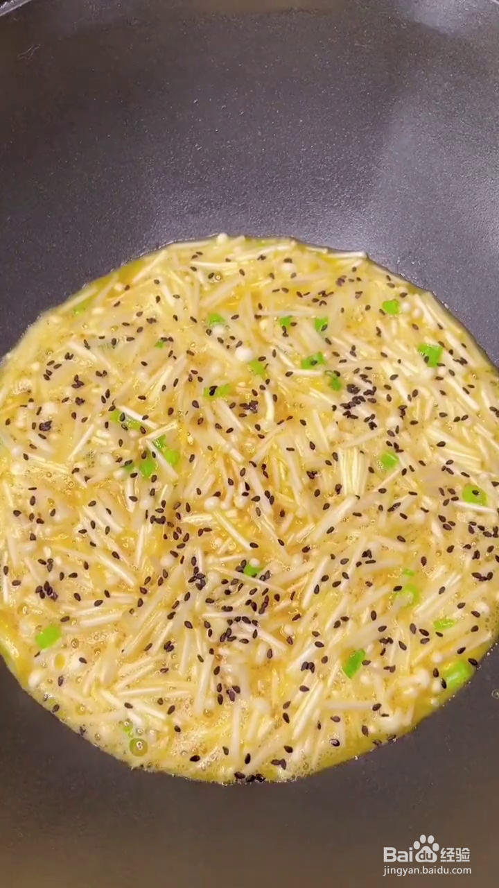 如何制作好吃的金针菇鸡蛋饼