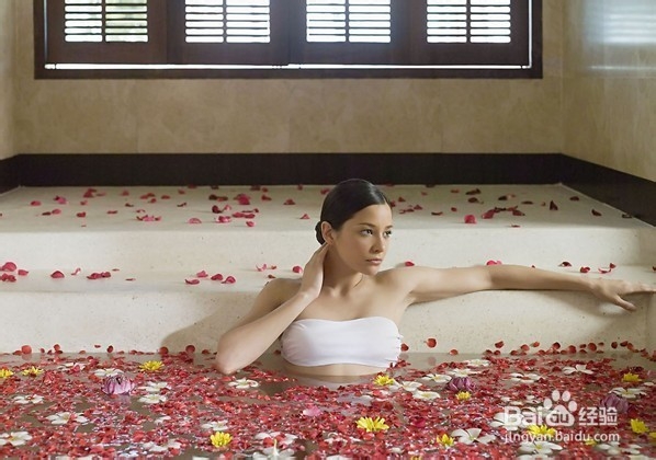 女性肌肤的该怎样呵护保养