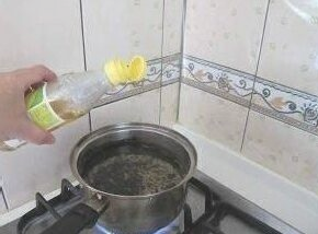 怎样清除锅底烧焦的污垢