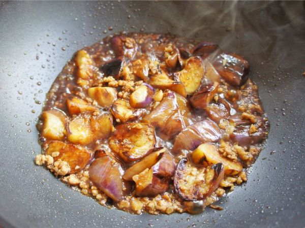 蒜香肉末酱茄子
