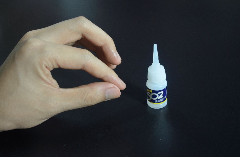 电动手把不小心滴上胶水有啥办法可以解开