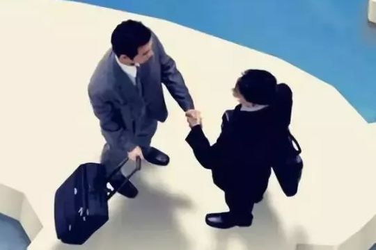 国际经济与贸易专业在大一，大二，大三，大四每年分别要学哪些课程请分别罗列一下谢谢！