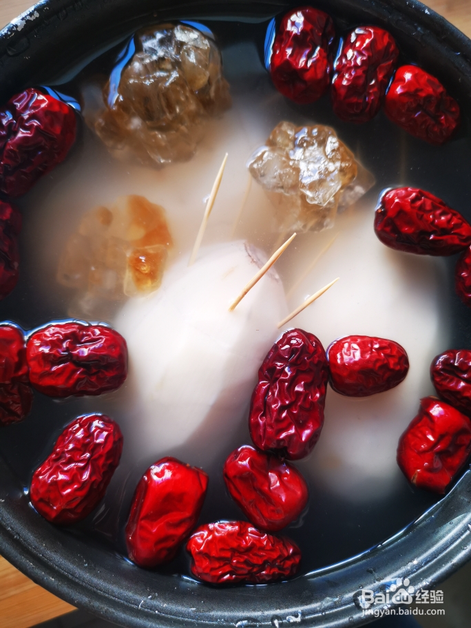 如何做好冰糖红枣糯米藕
