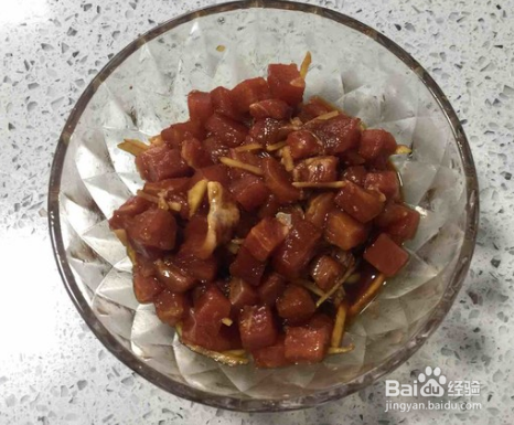 吃面很简单但要吃的好干拌臊子面做起也不简单