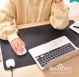 冬天在办公室用鼠标键盘怎么防止冻手手冷