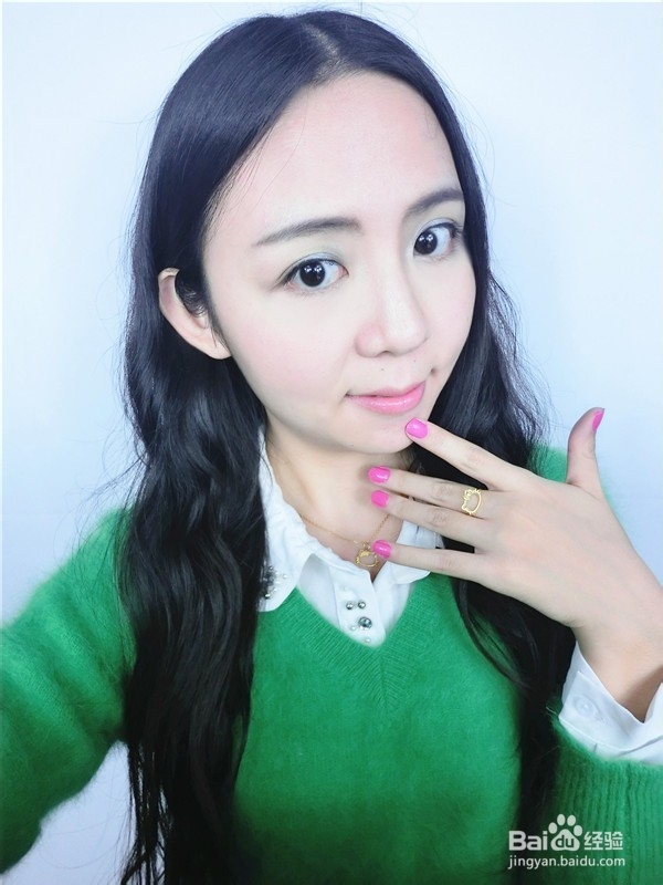 新手如何打造清新自然的绿色系妆容