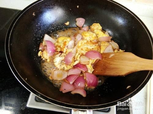 紫洋葱鲜炒鸡蛋