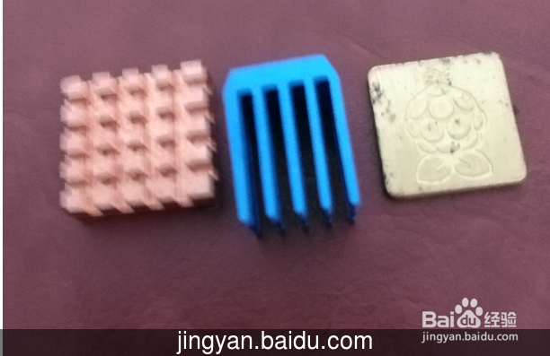 怎么用树莓派组装一个小电脑