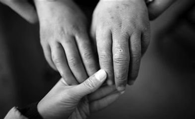 身上长很多红色小肿块骚痒按时痛的冻疮怎么办？