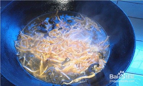怎么做出美味的黄花菜木耳猪肝汤