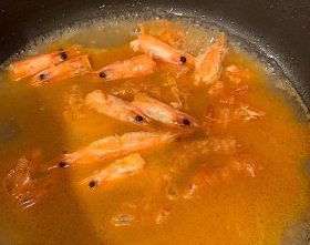 怎样制作印度风味咖喱鲜虾粉丝煲步骤