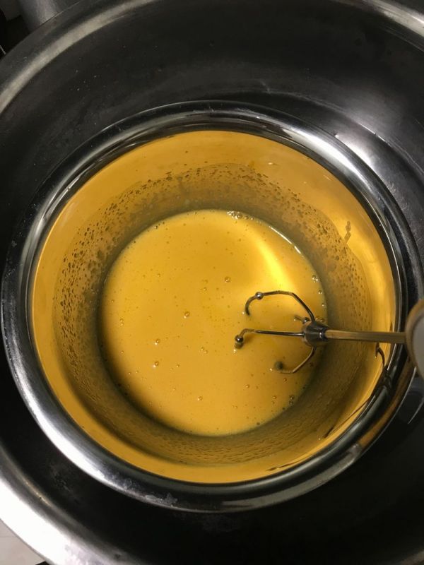 黑芝麻慕斯琳蛋糕卷