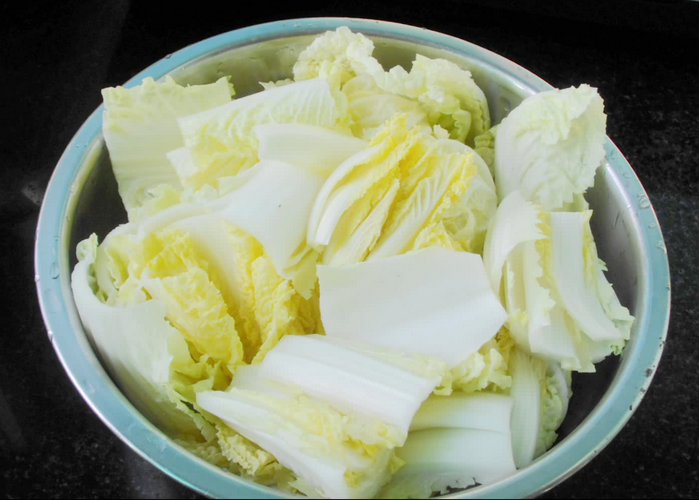 烹饪大白菜时如何去苦味