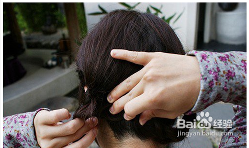 最新甜美双麻花辫盘发发型韩式简约风尚