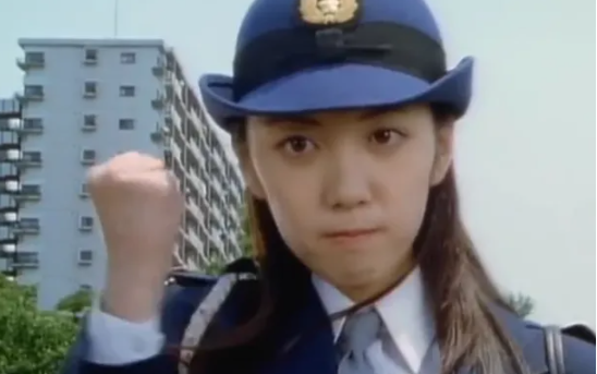 《铁甲小宝》的女交警叫什么名字