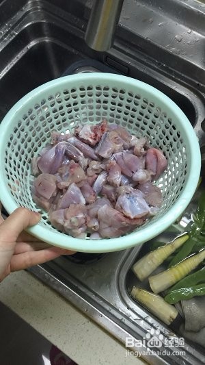 如何做出好吃的椒盐牛蛙