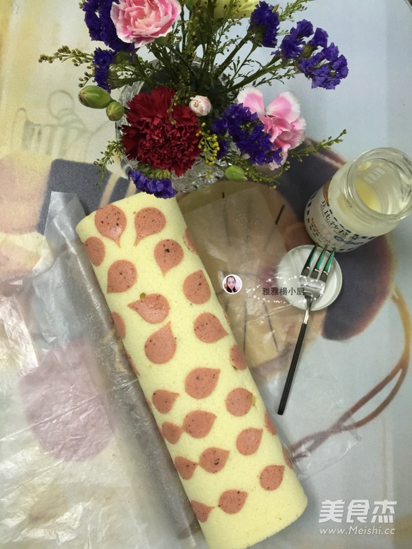 彩绘爱心蛋糕卷