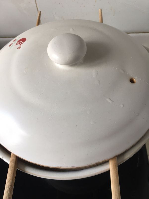 银耳莲子红枣枸杞汤