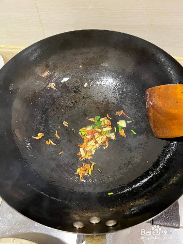 虾皮炒菠菜的做法[图]