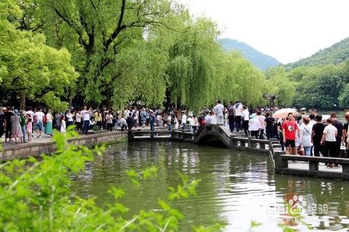 <b>疫情未结束五一外出旅游饮食要注意方面</b>