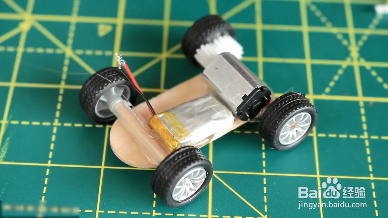 教你一分钟做电动玩具车，家里有小孩一定要做！