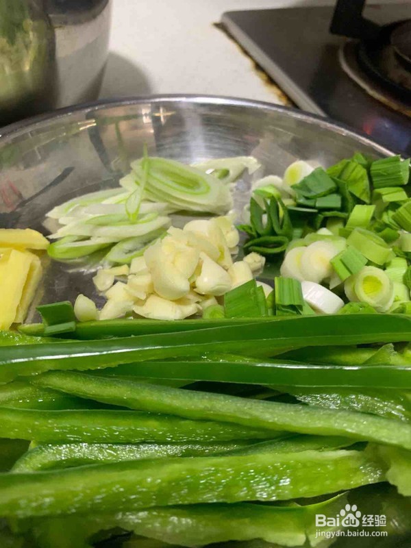 蘑菇炒肉的做法