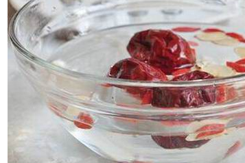 冰糖梨粥的做法